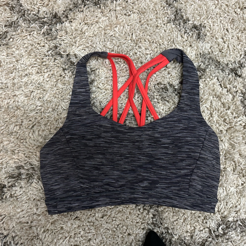 Lululemon Athletica Free to Be Serene Sports Bra